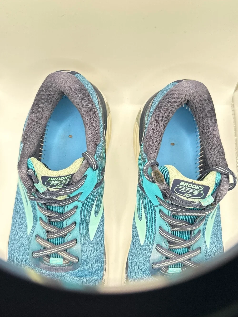 BROOKS Adrenaline GTS 18 Running Shoes - Women's 9.5